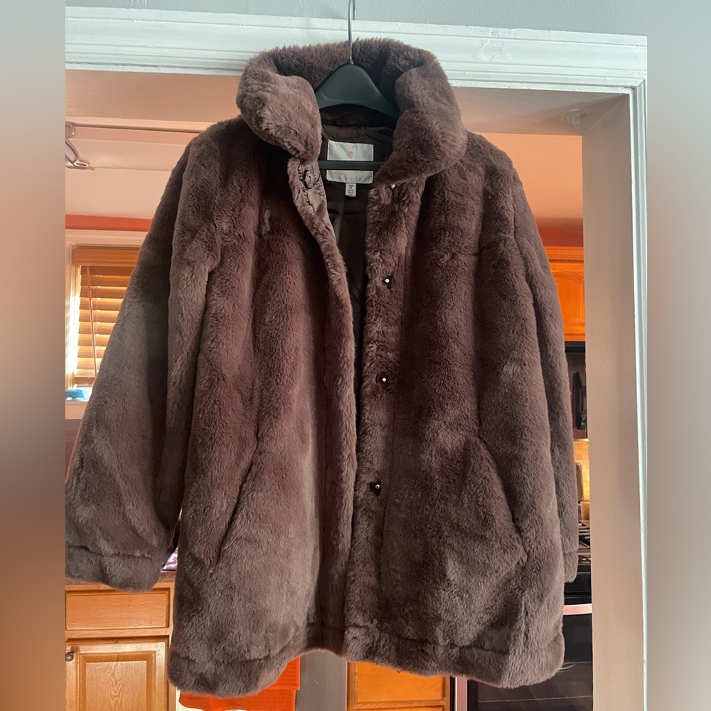 Girls size Medium chocolate brown faux fur